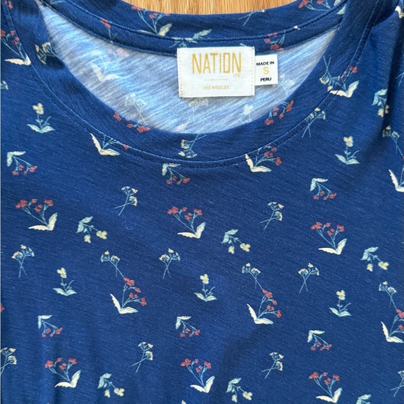 Nation LTD Blue Puff Sleeve Top with Floral Print - sm - Picture 5 of 6